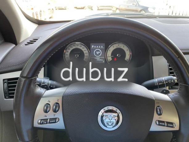 jaguar-xf-2011-model-gcc-big-4
