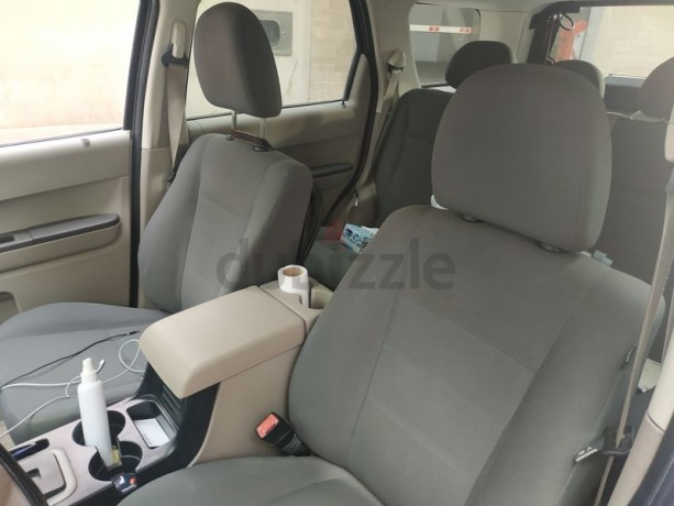ford-escape-v6-44-cruise-control-alloy-wheels-indian-owner-big-3