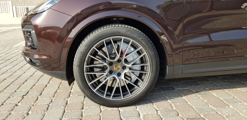 porsche-cayenne-s-vgc-big-2