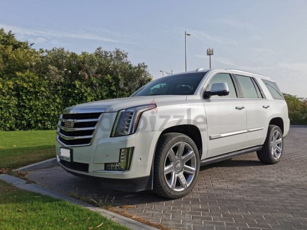 2017-escalade-premium-under-warranty-big-5