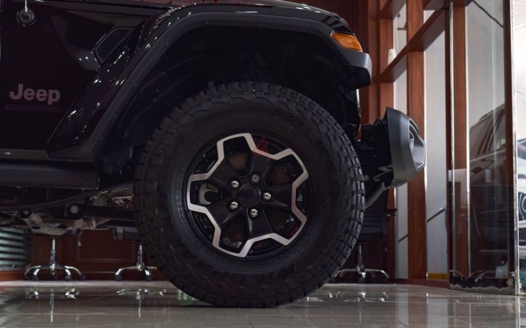 jeep-wrangler-big-0