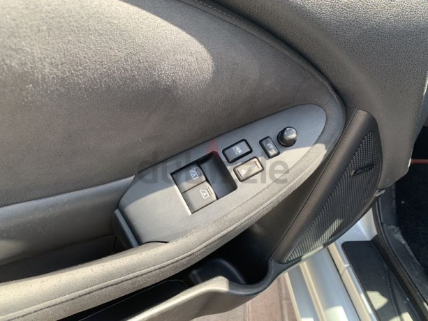 2013-nissan-370z-gcc-only-81000km-big-4
