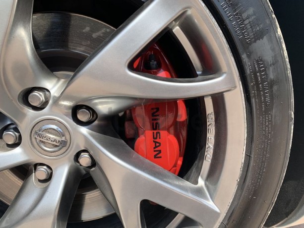 2013-nissan-370z-gcc-only-81000km-big-1