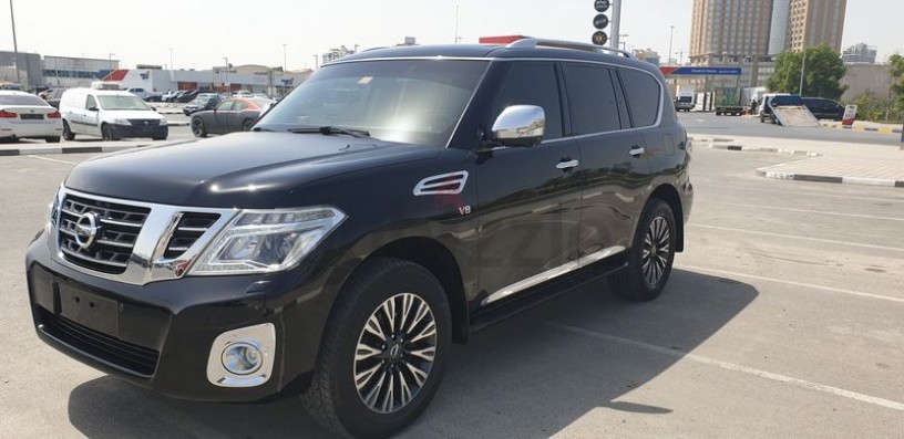 2015-nissan-patrol-se-platinum-lady-owned-in-the-palm-jumeirah-big-9