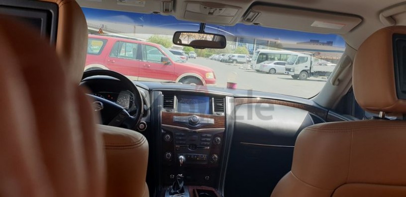 2015-nissan-patrol-se-platinum-lady-owned-in-the-palm-jumeirah-big-0