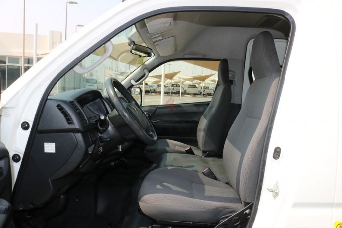 toyota-hiace-gl-15-seater-hi-roof-passenger-bus-big-0