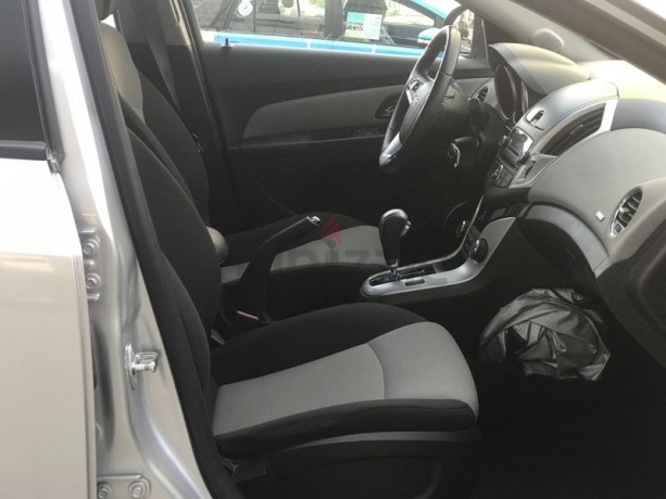 cruze-18-2016-gcc-original-paint-low-mileage-brand-new-big-3