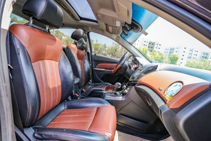 inspected-car-2016-chevrolet-cruze-lt-18l-full-chevrolet-service-history-warranty-gcc-specs-big-5