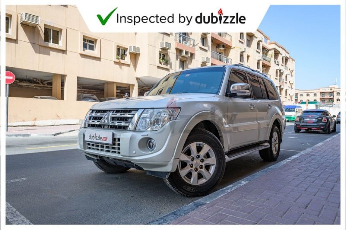 aed745month-2014-mitsubishi-pajero-gls-35l-full-service-history-7-seater-gcc-specs-big-13