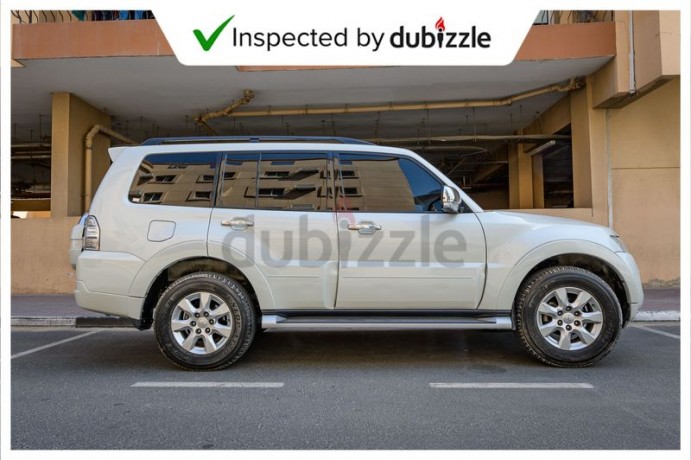 aed745month-2014-mitsubishi-pajero-gls-35l-full-service-history-7-seater-gcc-specs-big-11