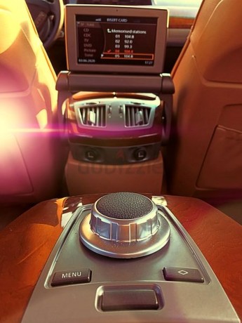 low-mileage-gcc-750li-mint-condition-big-3