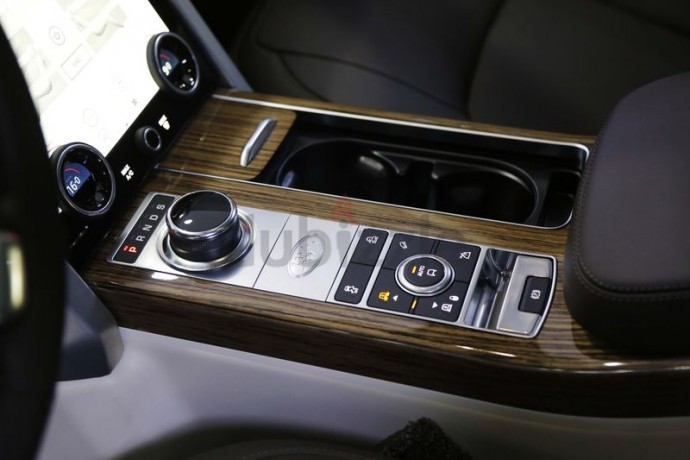 2020-brand-new-vogue-lwb-with-svo-body-kit-i-22-inch-rims-i-best-deal-big-6
