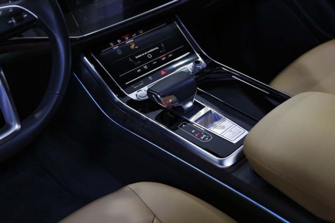 2019-audi-q8-55-tfsi-in-navarra-metallic-blue-perfect-condition-with-warranty-big-9