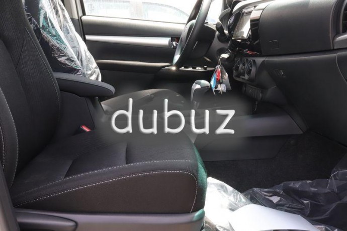 toyota-hilux-27l-2020-big-2
