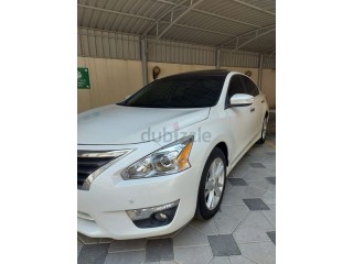 
                            
                            Nissan Altima SL 2014 78km (full option)
                            
                        