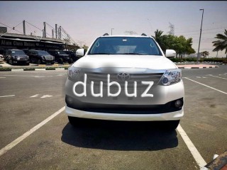 
                            
                            TOYOTA FORTUNER SR5 / VERY LOW MILEAGE LIKE NEW / 2012 / GCC
                            
                        