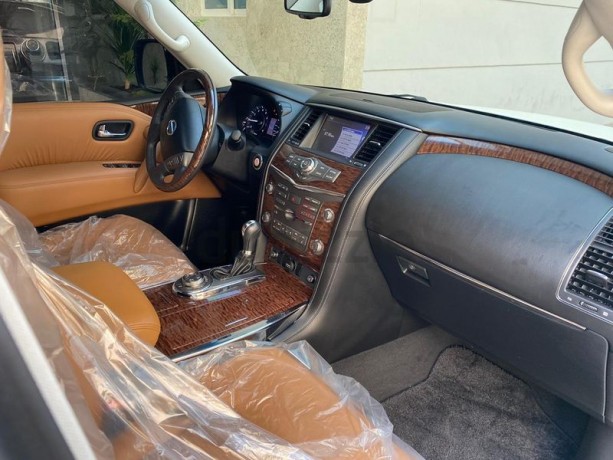 first-owner-accedent-free-77000-km-platinum-400-hp-big-0