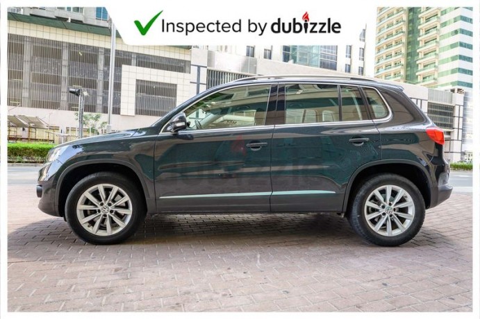 aed1049month-2015-volkswagen-tiguan-20l-full-volkswagen-service-history-gcc-specs-big-10