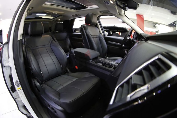 2020-land-rover-discovery-landmark-edition-exterior-styling-i-park-pack-i-meridian-speakers-big-6