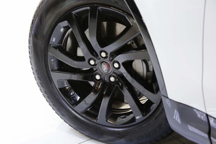 2020-land-rover-discovery-landmark-edition-exterior-styling-i-park-pack-i-meridian-speakers-big-2
