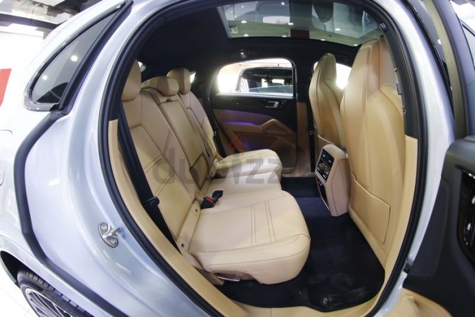 2020-brand-new-porsche-cayenne-coupe-22-inch-wheels-i-gcc-i-under-warranty-big-7