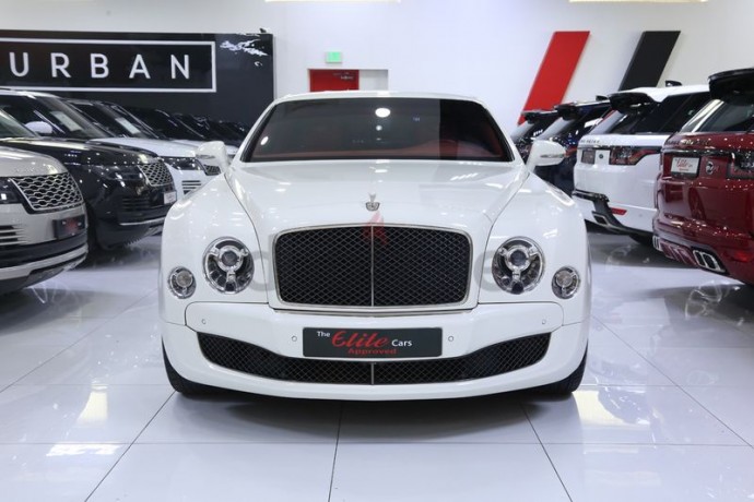 2016-mulsanne-speed-fully-loaded-gcc-fsh-refrigerator-i-diamond-stitch-i-luxury-compartment-big-18
