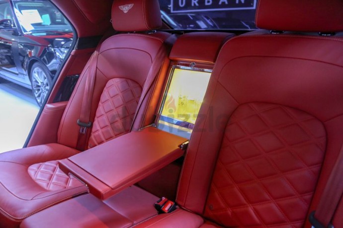 2016-mulsanne-speed-fully-loaded-gcc-fsh-refrigerator-i-diamond-stitch-i-luxury-compartment-big-5