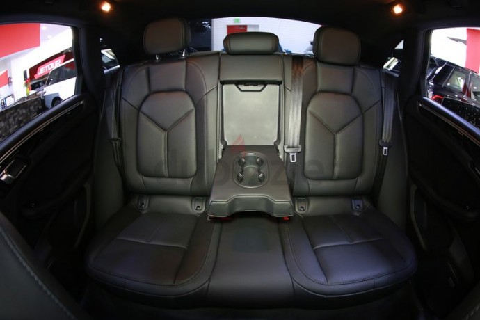 2019-brand-new-porsche-macan-s-under-warranty-big-6