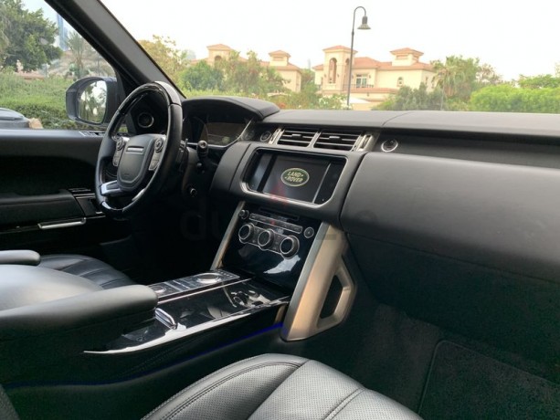 range-rover-vogue-se-black-edition-big-0