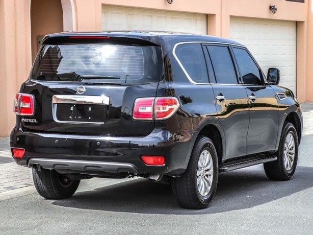 warranty-nissan-patrol-2018-low-mileage-big-0