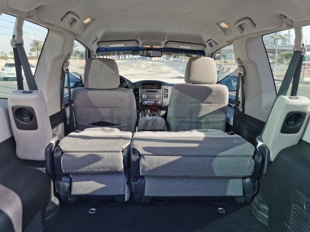2011-mitsubishi-pajero-gls-3-doors-perfect-condition-with-low-mileage-big-4