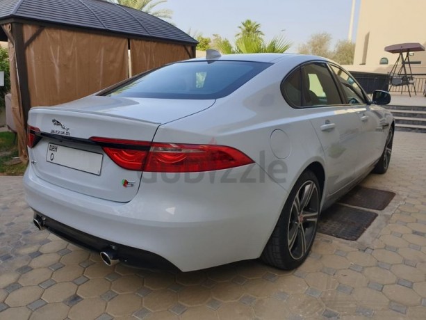 jaguar-xf-2017-gcc-specs-agency-sport-kit-black-edition-low-mileage-big-4