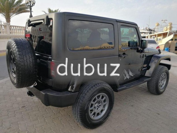 jeep-wrangler-sahara-2016-very-clean-big-7