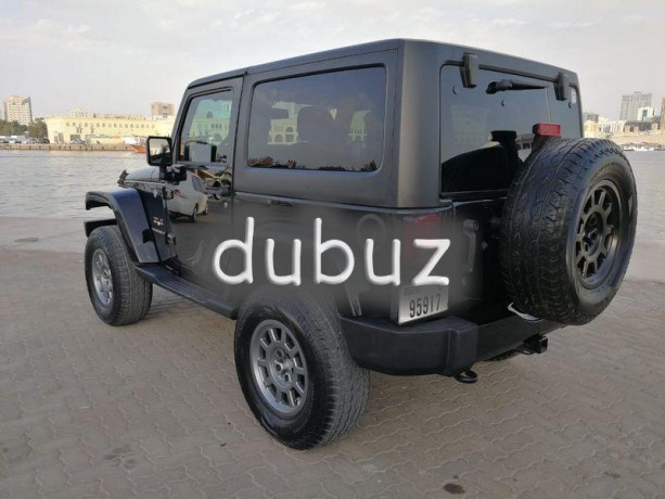 jeep-wrangler-sahara-2016-very-clean-big-5