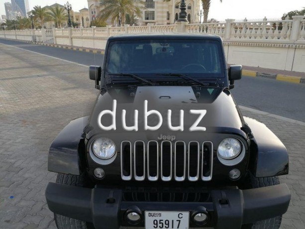 jeep-wrangler-sahara-2016-very-clean-big-1