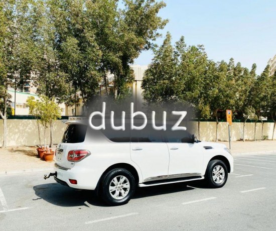nissan-patrol-se-2011-320hp-v8-gcc-cruise-control-sunroof-fabric-seats-big-0