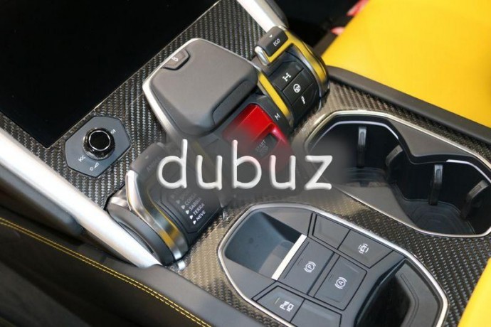 full-carbon-fiber-interior-n-exterior-lamborghini-urus-2019-20000kms-al-jaziri-car-gcc-specs-big-9