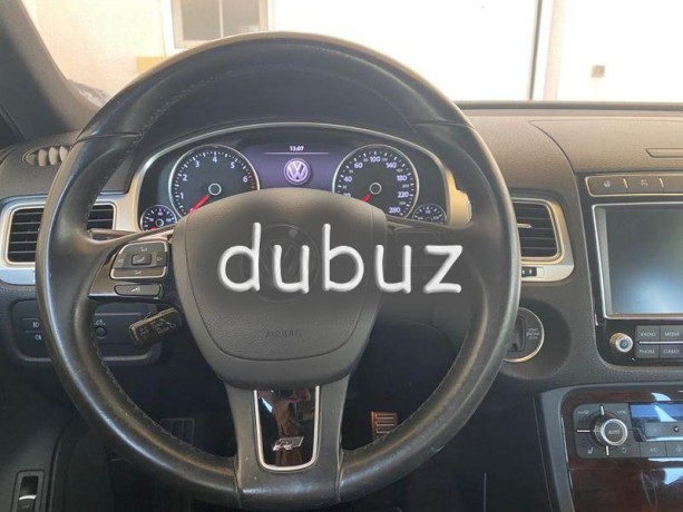 r-line-volkswagen-touareg-big-0