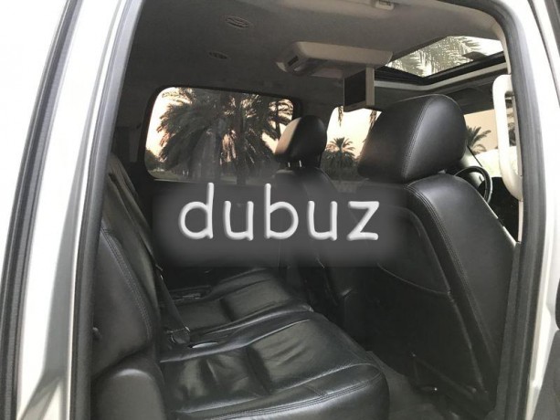 gmc-yukon-xl-2011-excellent-condition-gcc-big-2