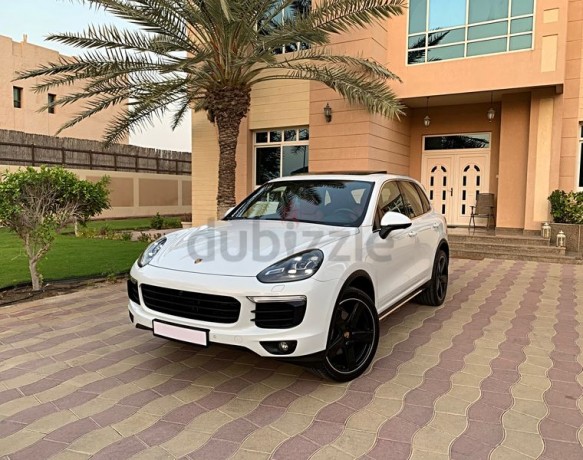 gcc-2017-porsche-cayenne-36-v6-sport-chrono-package-excellent-condition-big-19