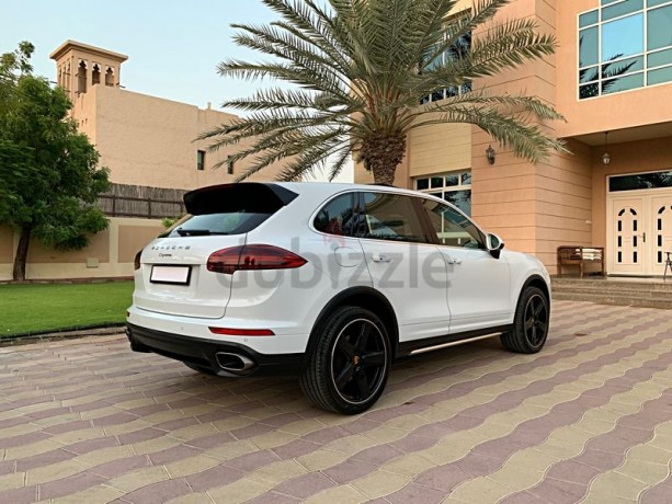 gcc-2017-porsche-cayenne-36-v6-sport-chrono-package-excellent-condition-big-12