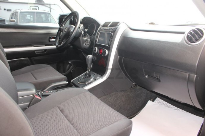grand-vitara-2013-model-gcc-specs-2doors-big-5