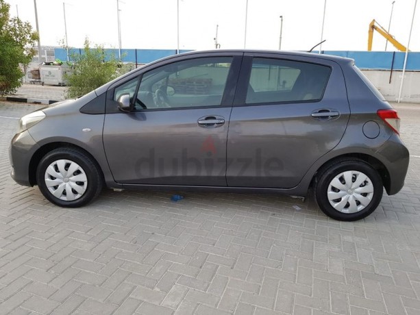 toyota-yaris-2012-gcc-midoption-in-excellent-condition-big-4