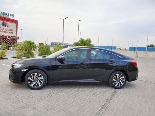honda-civic-2017-gcc-excellent-condition-900-monthly-with-no-downpayment-big-3