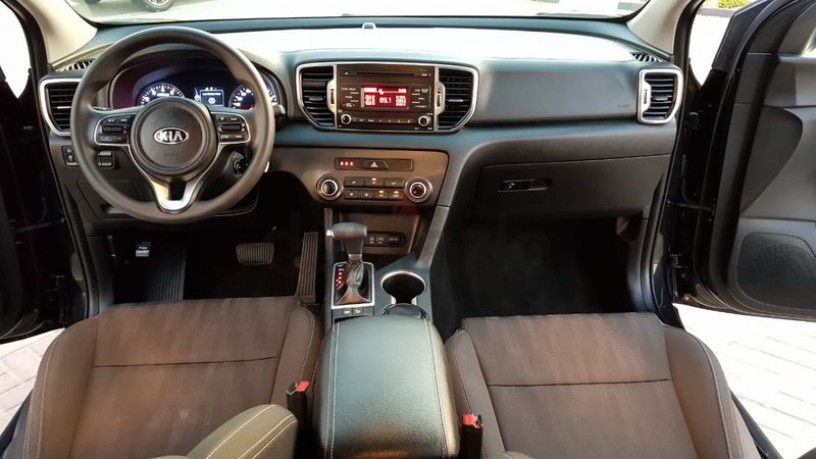 kia-sportage-2016-gcc-midoption-single-owner-950-monthly-with-no-downpayment-big-7