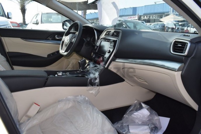 nissan-maxima-sv-gcc-3-years-local-delar-warranty-big-11
