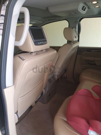 2014-nissan-armada-le-big-4