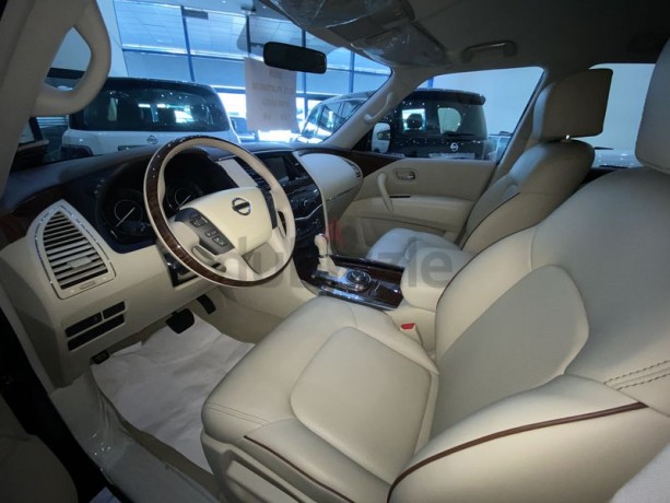 nissan-patrol-t1-v6-gcc-upgrade-to-platinum-3-years-local-delar-warranty-dman-alokyl-big-2