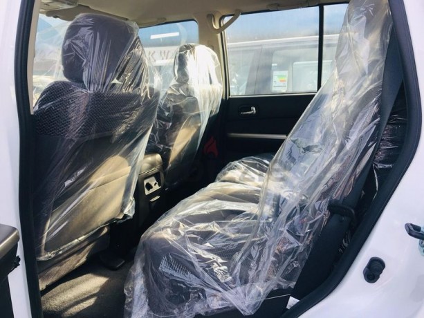 nissan-patrol-gl-automatic-48-l-with-local-dealer-warranty-price-inclusive-vat-big-2