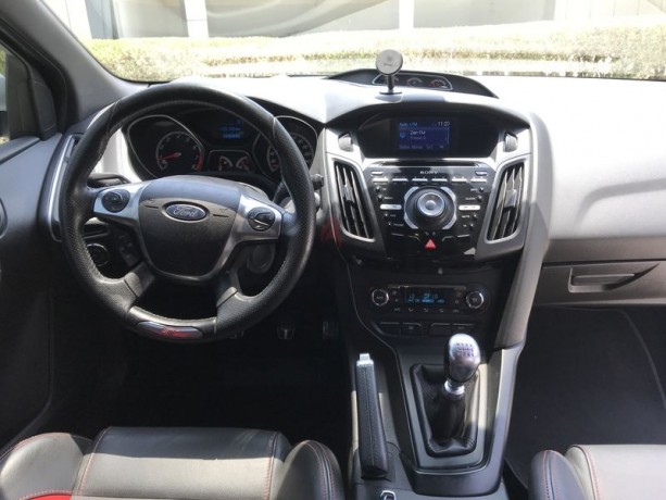 ford-focus-st-2014fsh-at-premier-motorsgcc-big-5